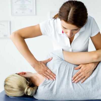 5 Signs You Should See a Chiropractor