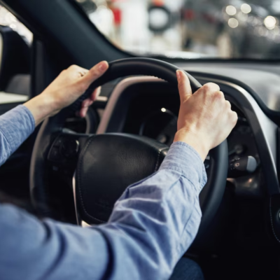 What are the 10 habits of safe driving?