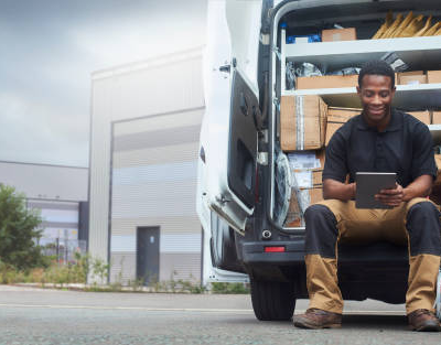 Outsourcing Logistics: Why Businesses Should Consider Professional Courier Services